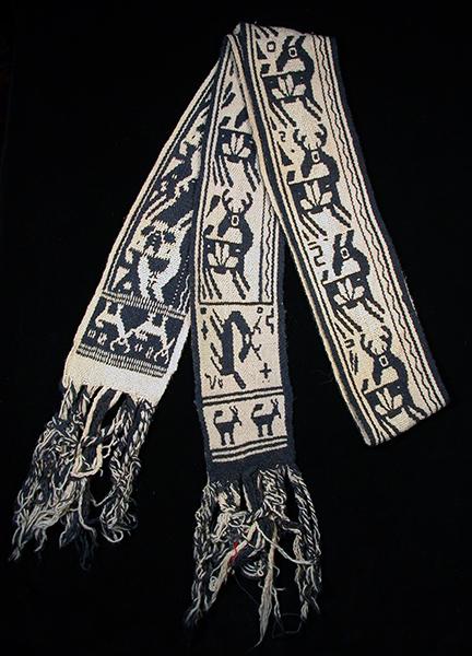 Man's woven belt, huayame - Photograph ©Yvonne Negrín