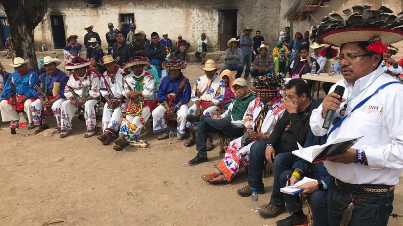 Adelfo Regino, Director General of the National Institute of Indigenous Peoples (INPI) addresses San Sebastián Teponahuaxtlán in February 2020. (gob.mx)